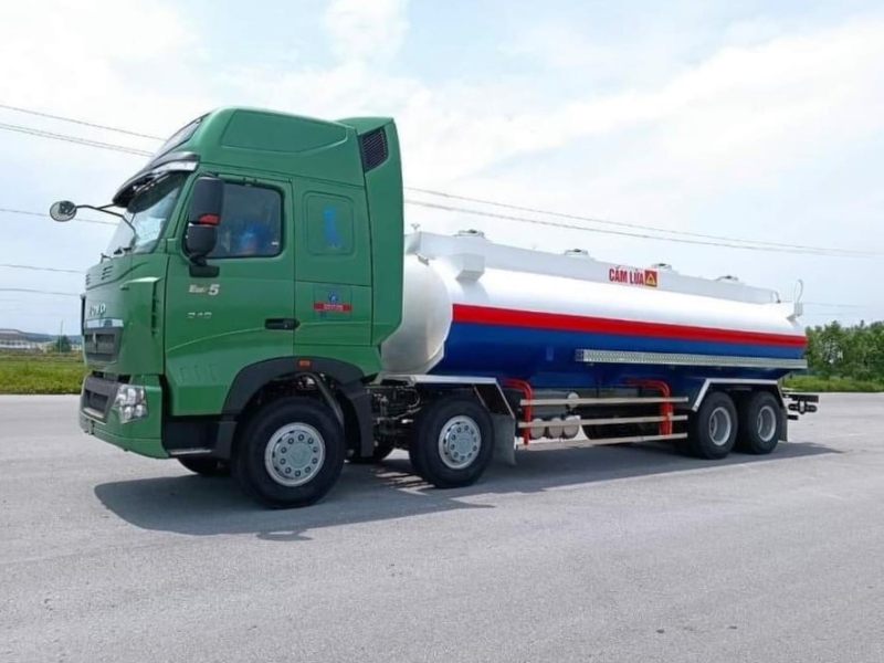 Xe bồn xi téc chở xăng dầu 22 khối HOWO 4 chân